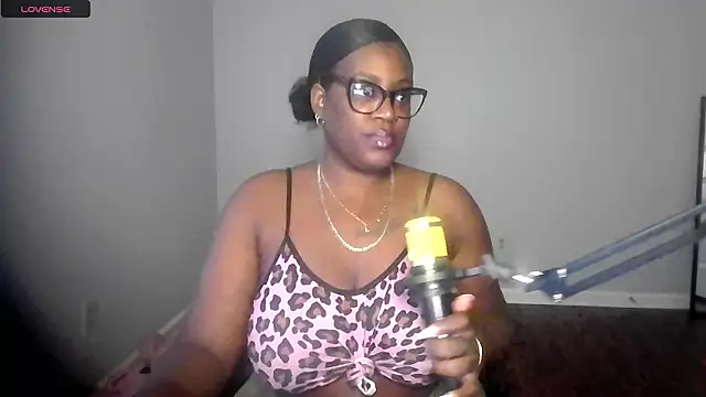 lovelyenigma365 online show from February 2026 10:30:01 PM