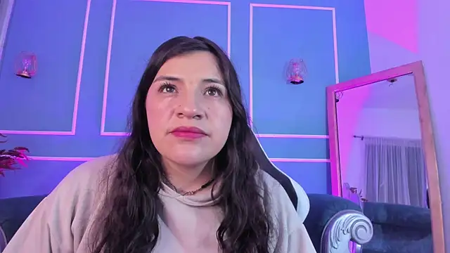 TaraTaylorr online show from October 2025 02:12:02 AM