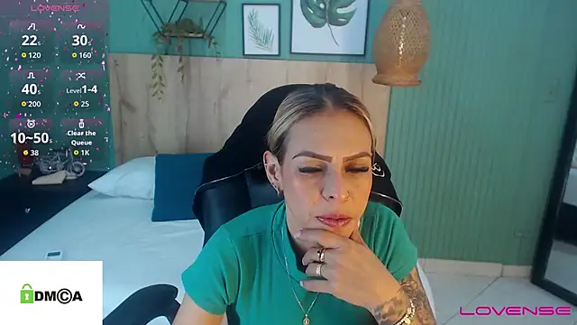 yessila parker online show from September 2025 01:39:02 AM