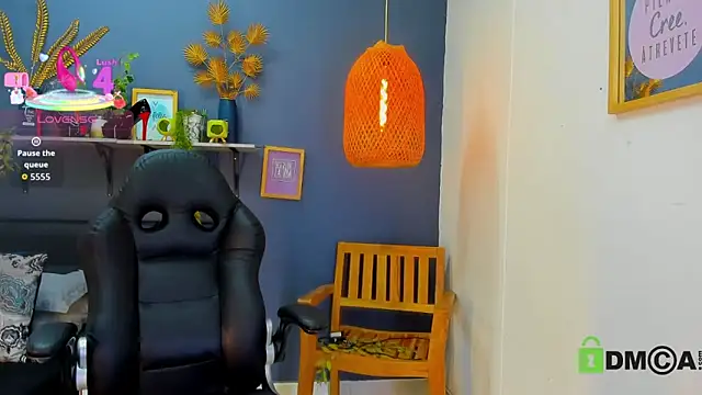 yessila parker online show from April 2026 09:14:01 AM