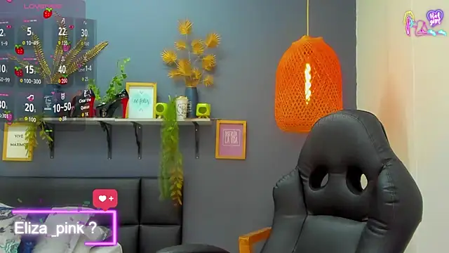 Snapshot of yessila_parker chatting on June 2026 08:50:01 AM yessila parker online show from June 2026 08:50:01 AM