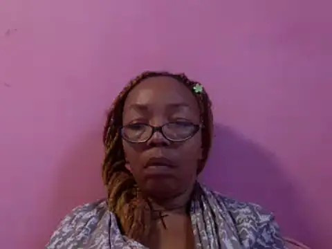 Snapshot of Ladyzee25 chatting on January 2026 02:19:02 PM Ladyzee25 online show from January 2026 02:19:02 PM