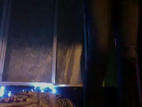 Snapshot of Ladyzee25 chatting on February 2026 11:38:01 PM Ladyzee25 online show from February 2026 11:38:01 PM