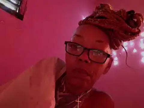 Snapshot of Ladyzee25 chatting on March 2026 11:15:02 AM Ladyzee25 online show from March 2026 11:15:02 AM