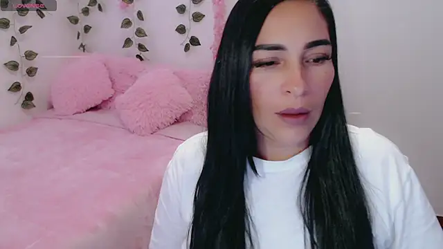 luna lgomez  online show from March 2025 10:34:02 AM