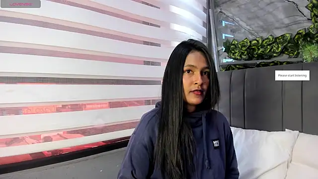 Fernanda liie  online show from September 2025 12:41:01 PM