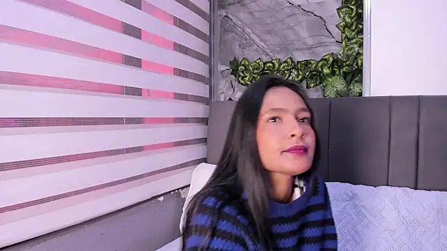 Fernanda liie  online show from November 2025 12:16:02 PM