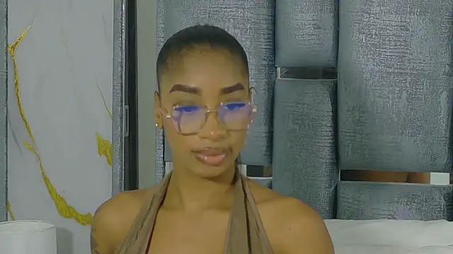 Snapshot of Angelesmith1 chatting on December 2025 09:10:02 PM Angelesmith1 online show from December 2025 09:10:02 PM