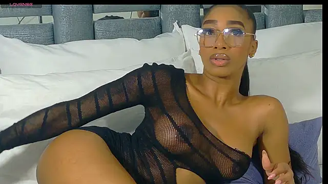 Angelesmith1 online show from February 2026 02:17:02 PM