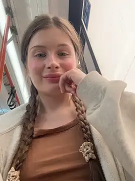 Snapshot of melicious_ chatting on March 2025 01:06:02 PM melicious online show from March 2025 01:06:02 PM