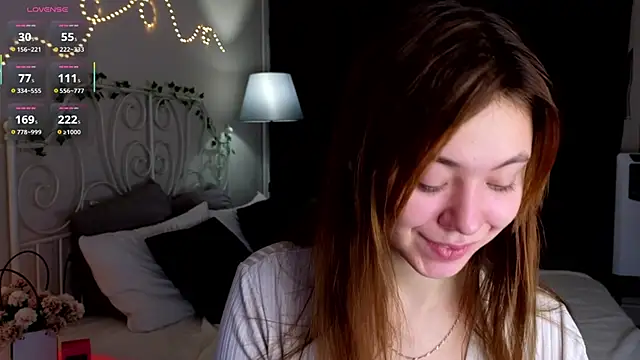 Snapshot of meow_mellie chatting on September 2025 01:27:01 AM meow mellie online show from September 2025 01:27:01 AM