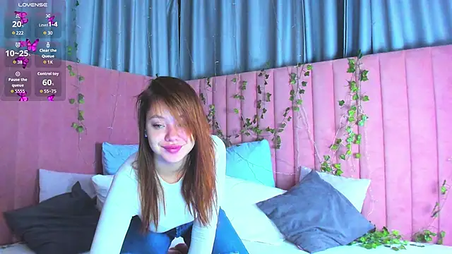 Snapshot of meow_mellie chatting on October 2025 02:10:01 AM meow mellie online show from October 2025 02:10:01 AM