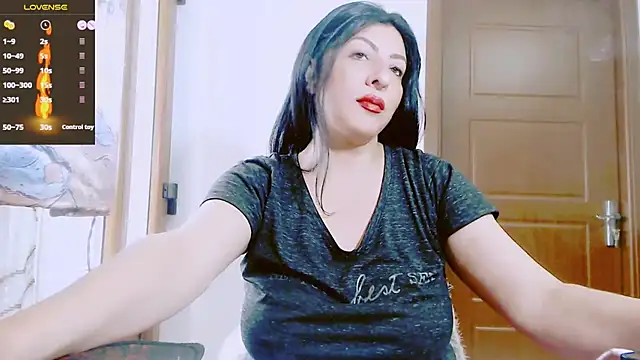 Alina eve online show from May 2026 12:33:02 PM