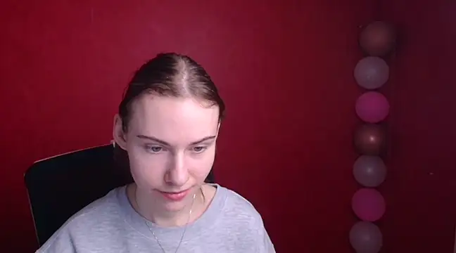 Snapshot of Fiona_Night chatting on March 2025 12:09:01 PM Fiona Night online show from March 2025 12:09:01 PM