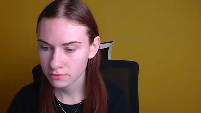 Snapshot of Fiona_Night chatting on March 2025 09:51:01 PM Fiona Night online show from March 2025 09:51:01 PM