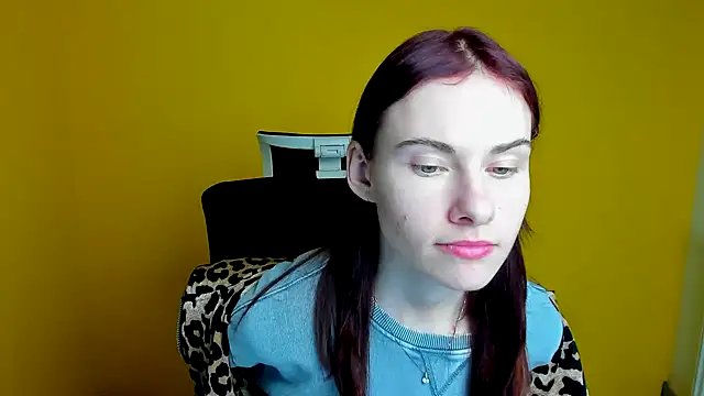 Snapshot of Fiona_Night chatting on March 2025 06:21:02 PM Fiona Night online show from March 2025 06:21:02 PM