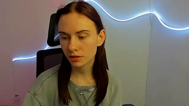 Snapshot of Fiona_Night chatting on March 2025 04:29:02 AM Fiona Night online show from March 2025 04:29:02 AM