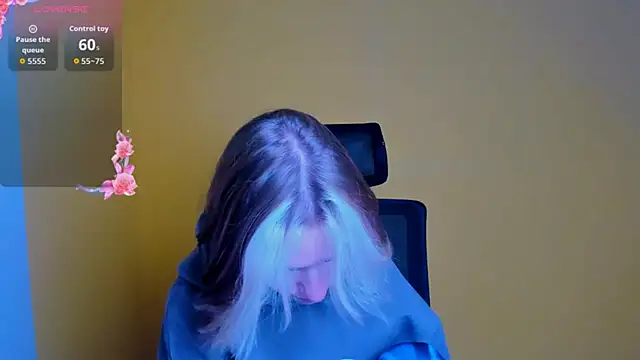 Snapshot of Fiona_Night chatting on October 2025 05:05:01 AM Fiona Night online show from October 2025 05:05:01 AM