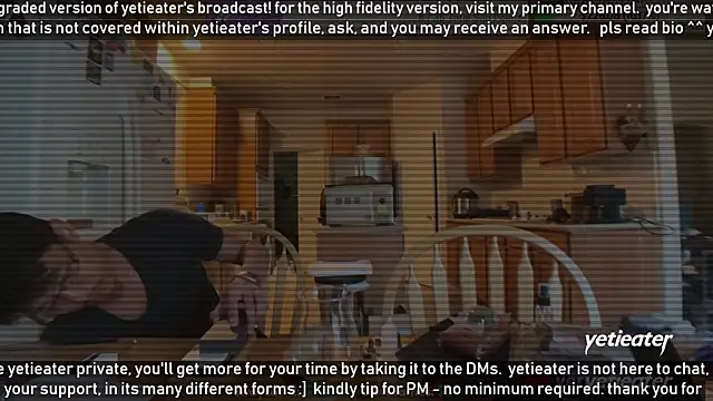 Snapshot of yetieater chatting on December 2024 11:08:02 PM yetieater online show from December 2024 11:08:02 PM