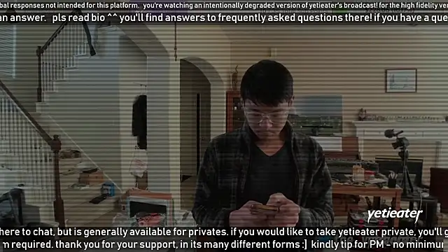 Snapshot of yetieater chatting on January 2025 09:21:01 PM yetieater online show from January 2025 09:21:01 PM