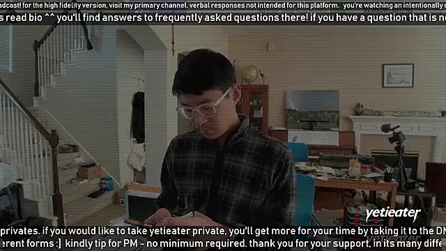 Snapshot of yetieater chatting on January 2025 08:13:02 PM yetieater online show from January 2025 08:13:02 PM