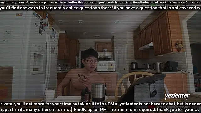 Snapshot of yetieater chatting on February 2025 05:58:01 PM yetieater online show from February 2025 05:58:01 PM