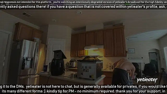 Snapshot of yetieater chatting on February 2025 03:34:01 PM yetieater online show from February 2025 03:34:01 PM