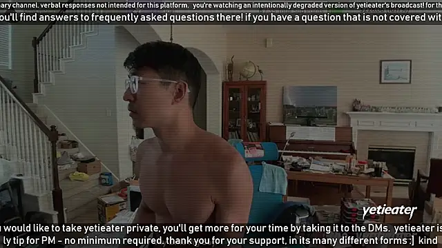 Snapshot of yetieater chatting on March 2025 05:29:01 PM yetieater online show from March 2025 05:29:01 PM