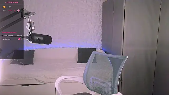 Beatrice 7 online show from November 2025 09:14:02 PM