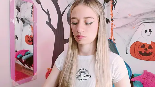 hannah 026 online show from October 2025 10:49:02 AM