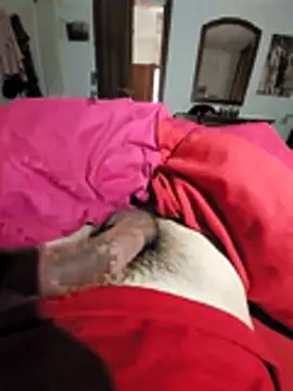 Snapshot of Cazzettostorto99 chatting on November 2025 08:27:01 AM Cazzettostorto99 online show from November 2025 08:27:01 AM