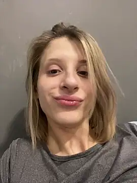 Snapshot of amorearte_m chatting on March 2025 11:17:01 AM amorearte m online show from March 2025 11:17:01 AM