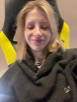 Snapshot of amorearte_m chatting on March 2025 11:07:02 AM amorearte m online show from March 2025 11:07:02 AM