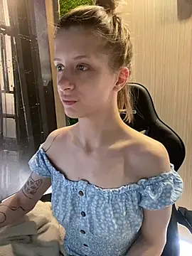 Snapshot of amorearte_m chatting on March 2025 12:10:01 AM amorearte m online show from March 2025 12:10:01 AM