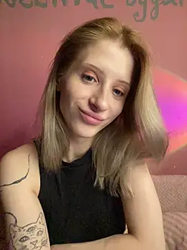 Snapshot of amorearte_m chatting on December 2025 02:48:01 PM amorearte m online show from December 2025 02:48:01 PM