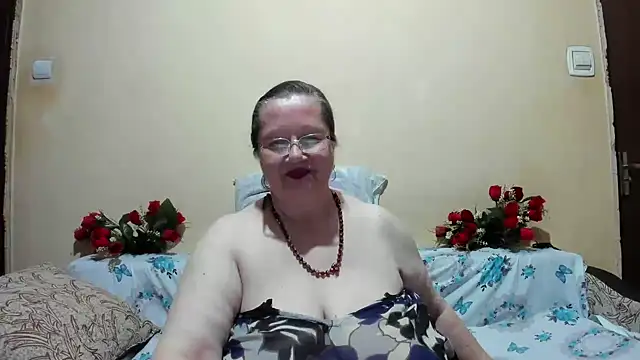 Snapshot of SingleMILF chatting on May 2026 03:53:01 PM SingleMILF online show from May 2026 03:53:01 PM