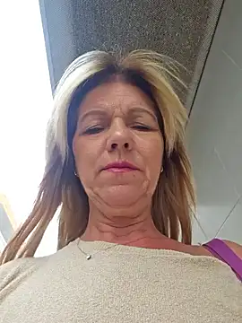 Snapshot of Melody73 chatting on October 2025 04:07:02 PM Melody73 online show from October 2025 04:07:02 PM