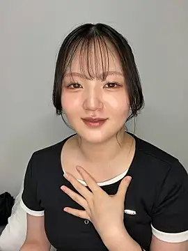 Snapshot of MinaKubo chatting on May 2026 09:16:01 AM MinaKubo online show from May 2026 09:16:01 AM