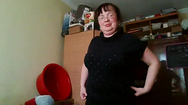 Snapshot of Queen-Elizabeth-25 chatting on March 2025 08:57:01 AM Queen-Elizabeth-25 online show from March 2025 08:57:01 AM