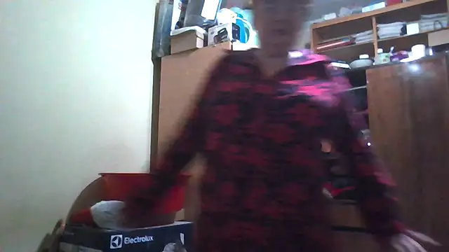 Snapshot of Queen-Elizabeth-25 chatting on March 2025 07:31:02 PM Queen-Elizabeth-25 online show from March 2025 07:31:02 PM