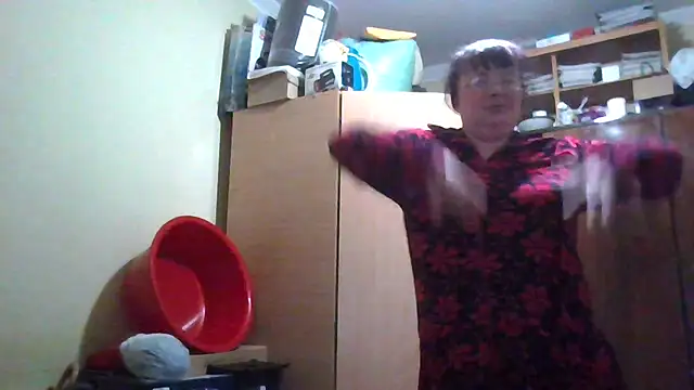 Snapshot of Queen-Elizabeth-25 chatting on March 2025 04:05:02 AM Queen-Elizabeth-25 online show from March 2025 04:05:02 AM