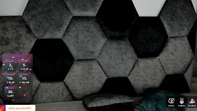 Snapshot of Dylan_Turnerr chatting on October 2025 09:44:02 PM Dylan Turnerr online show from October 2025 09:44:02 PM