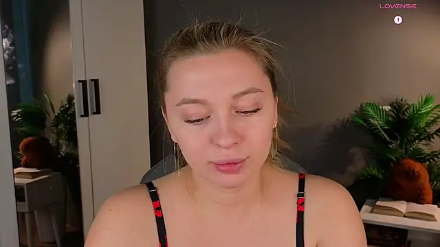 christie luv online show from February 2026 11:05:02 AM