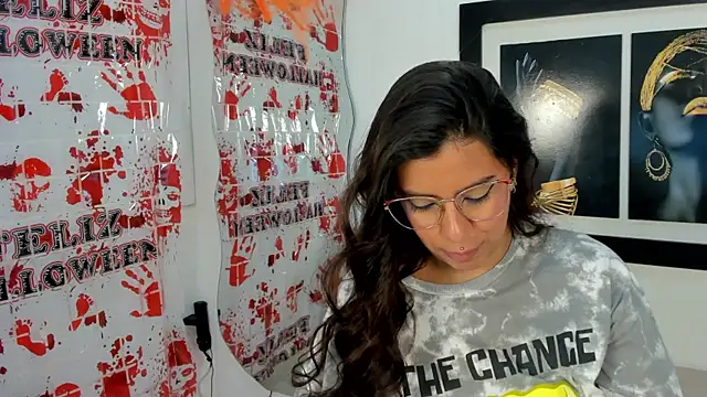 emilyy cooperr online show from October 2025 12:04:02 PM