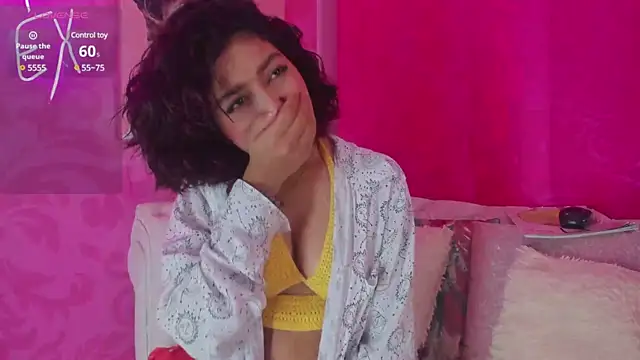 Zoe-S online show from March 2025 01:09:02 PM