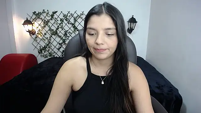 Snapshot of issa__nassar chatting on November 2025 02:16:02 PM issa nassar online show from November 2025 02:16:02 PM