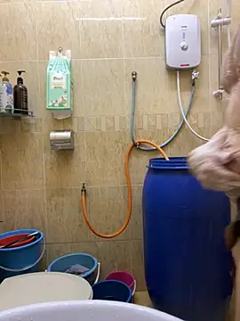 Snapshot of Lam_090123 chatting on February 2026 05:45:02 PM Lam 090123 online show from February 2026 05:45:02 PM