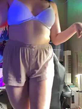 Snapshot of roxxie369 chatting on September 2025 08:12:02 PM roxxie369 online show from September 2025 08:12:02 PM