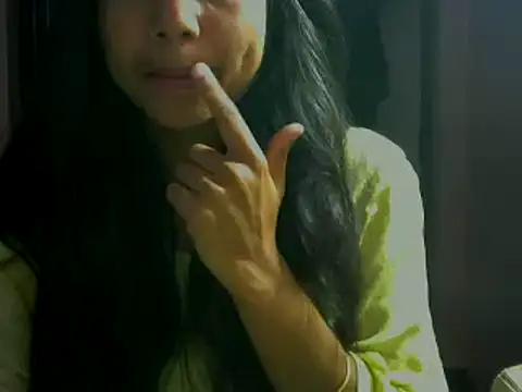 Snapshot of mayra89 chatting on November 2025 03:45:01 PM mayra89 online show from November 2025 03:45:01 PM