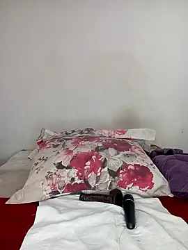 Missvixen81 online show from March 2026 05:02:02 AM